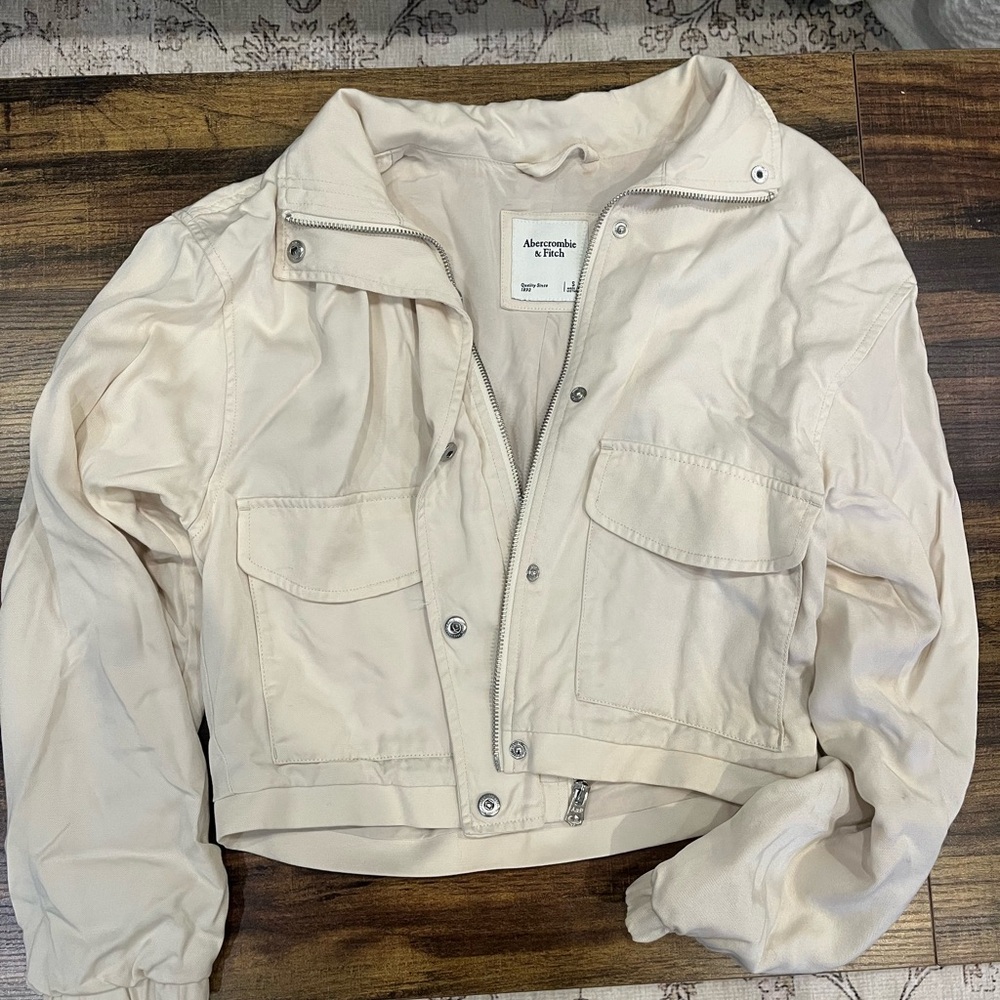 Abercrombie & Fitch Cropped Jacket